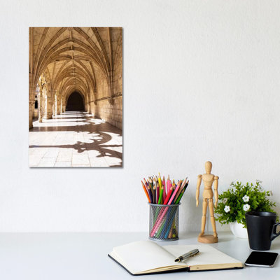 Portugal, Lisbonne. Vue intérieure du monastère Jeronimos, un site du patrimoine mondial de l'Unesco par Julie Eggers - photographie sur toile tendue