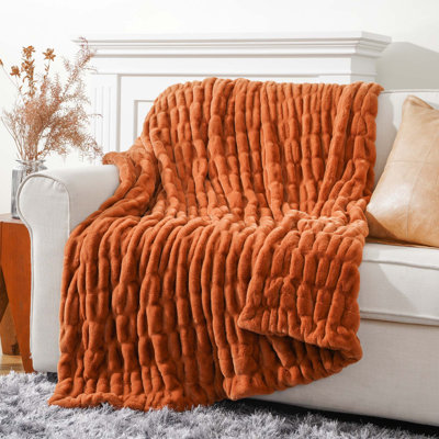 Faux Fur Throw Blanket For Bed, Large Fur Blanket Double Side Ruched Rabbit Fur Blanket For Couch, Bed, Super Soft Cozy Mink Blanket