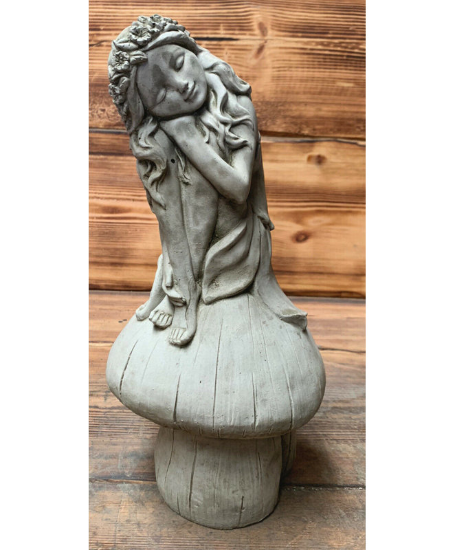Amanpreet Stone Garden Statue