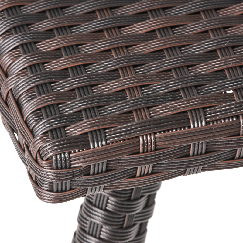 La table d'appoint de patio - brune, améliore l'ambiance extérieure et offre de l'espace supplémentaire