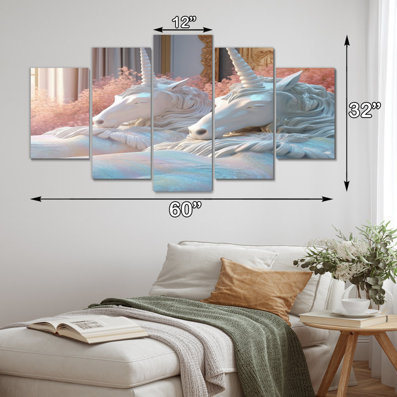 Lit de licorne gracieux II - art mural sur toile Licorne fantastique - 5 panneaux