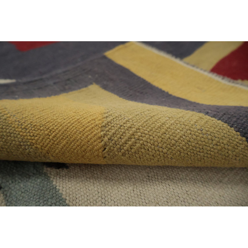 Ajoutez une touche de couleur avec ce tapis géométrique kilim 10 x 14