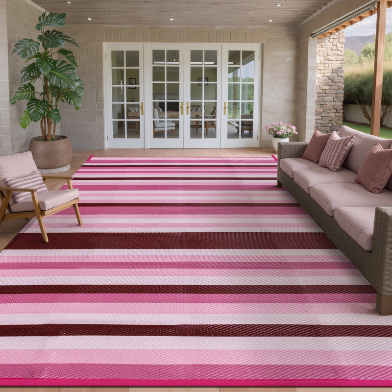 Tapis d'extérieur à rayures réversible imperméable Ellie, Rose, Rectangle 8 pi x 10 pi