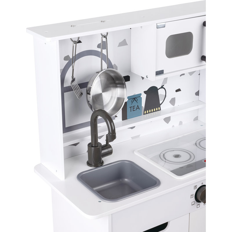 Ensemble de cuisine Hape: Light & Sound - blanc - station de cuisson complète en bois, micro-ondes, cuisinière, évier, poêle en métal et spatule, enfants de 3 ans et plus