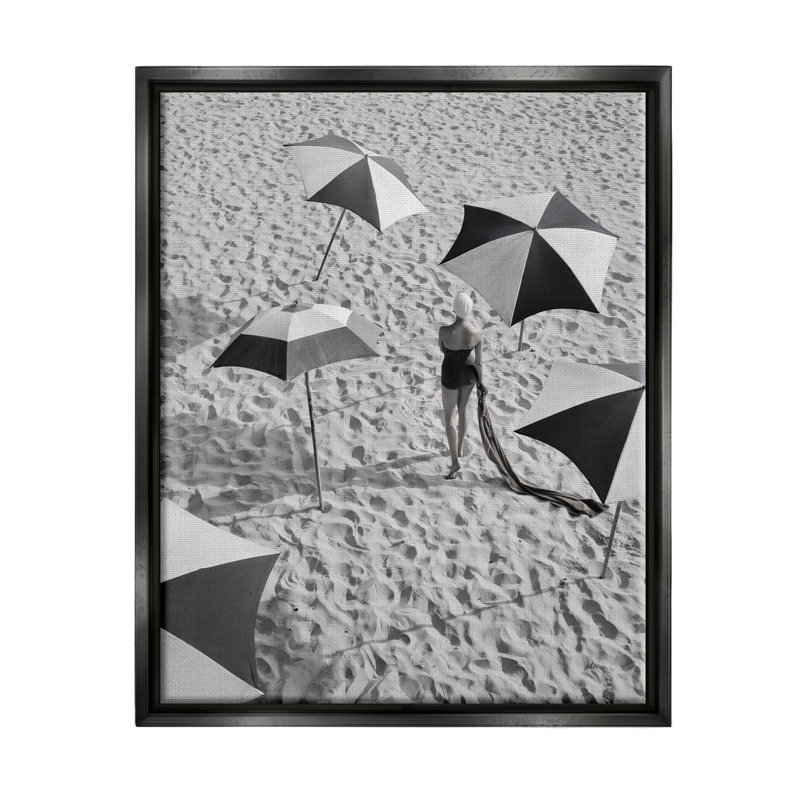 «Vintage Beach Fashion» encadré sur toile par Graffi * Tee Studios, H 21 po x l 17 po x P 1,7 po, Cadre flottant noir de jais