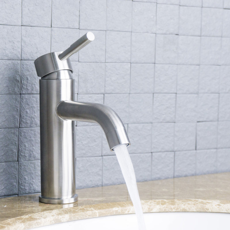 Ramo Single-Hole Single-handle Bathroom Faucet