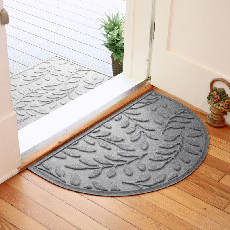 Paillasson intérieur semi-circulaire 24 po x 39 po WaterHog® Brittney Leaf, Evergreen, Demi-cercle 2 pi x 3 pi 3 po