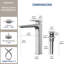 Robinet de lavabo de salle de bain à un trou, robinet de lavabo de salle de bain à poignée simple avec ensemble de drain-130621763