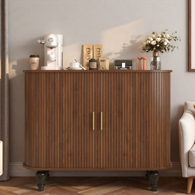 Armoire à boissons cannelée pour boissons alcoolisées et café avec 6 porte-bouteilles, 3 porte-verres, 1 grand tiroir de rangement et 4 compartiments de rangement latéraux cachés