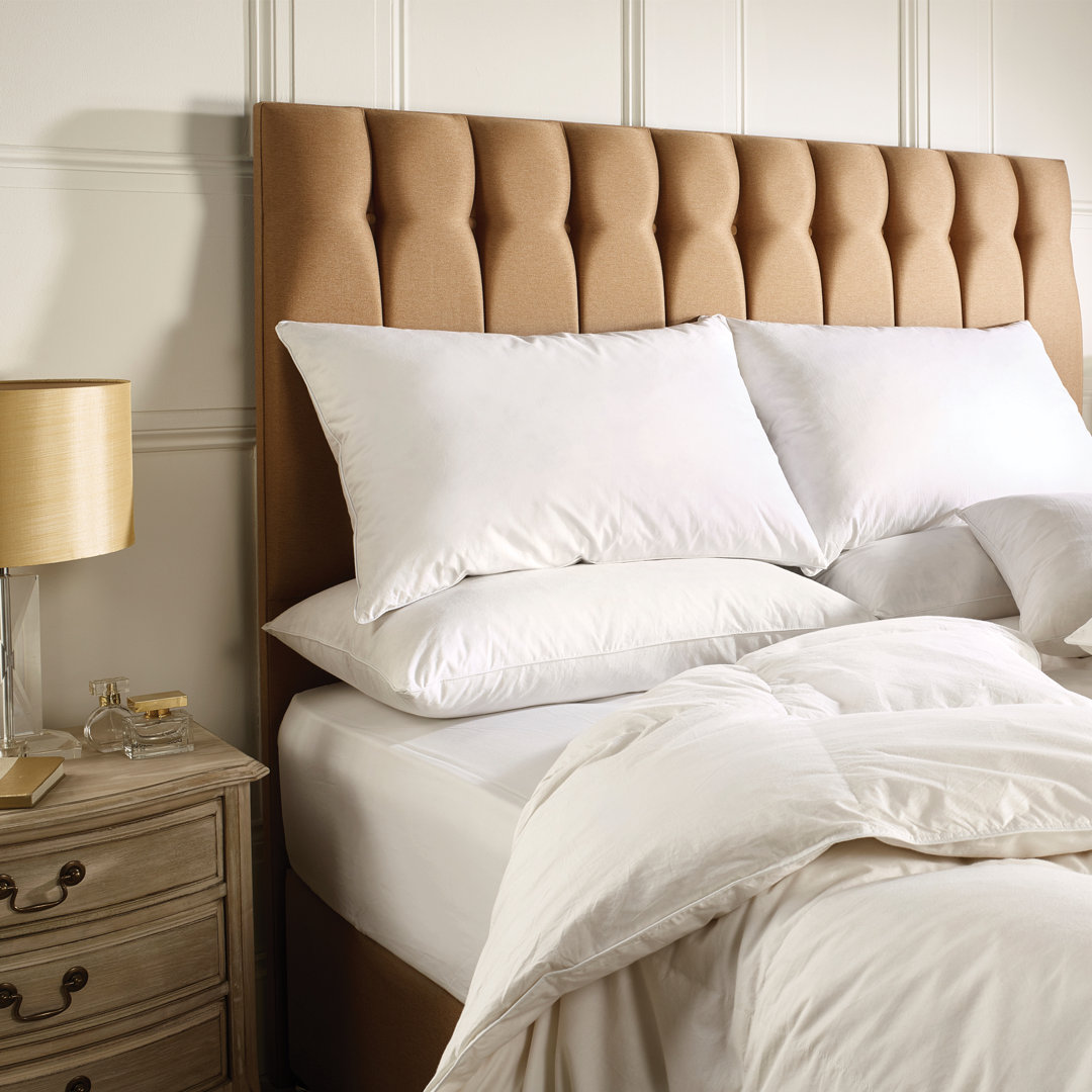 Snuggledown Scandinavian Hollowfibre 4.5 Tog Summer Duvet with 2 Pillows