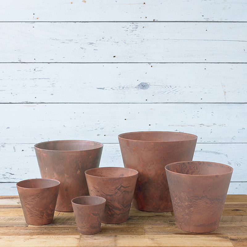 Carrero Pot Planter, Rust, 15.25" H x 16.75 W x 16.75" D