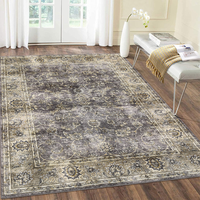 Ludvigs Oriental Machine Made Polyester Area Rug in Gray/Brown, Rectangle 5 pi x 7 pi