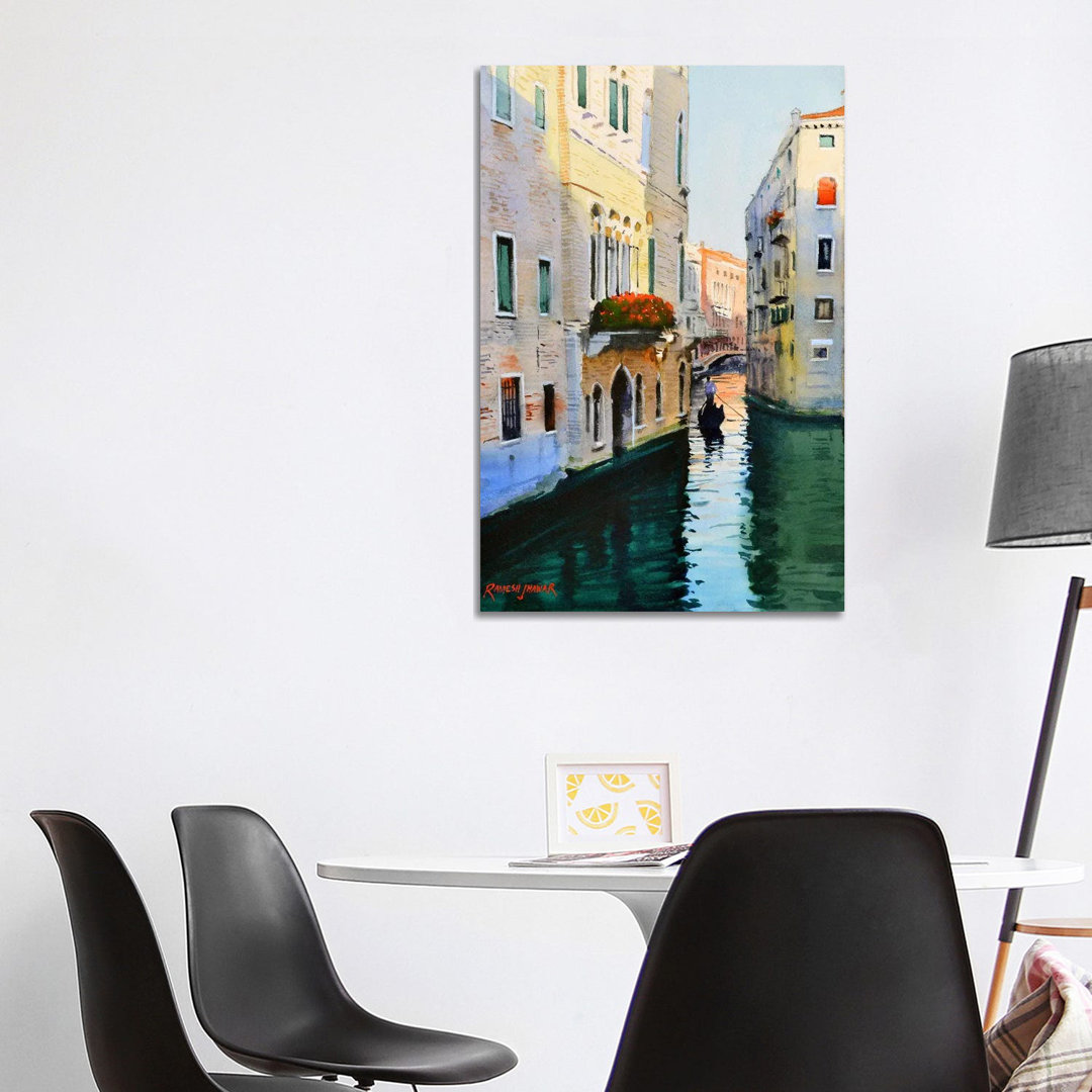 Venice Morning von Ramesh Jhawar - Galerie-verpackte Leinwand Giclée auf Leinwand