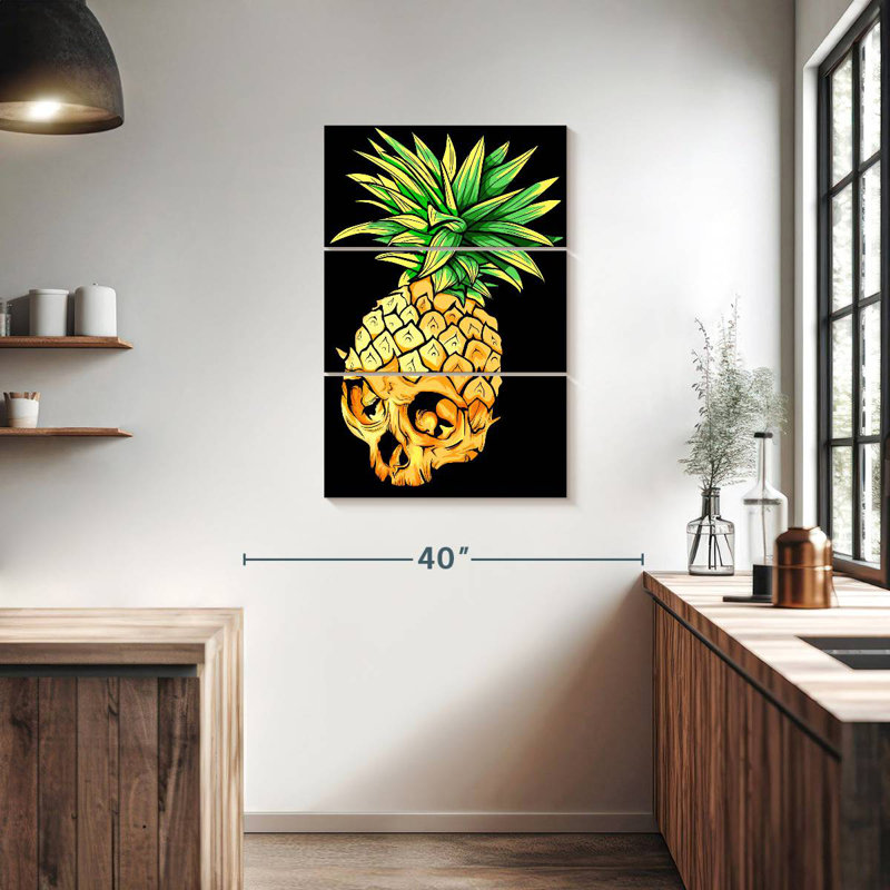 Crâne d'ananas Kerner, H 38 po x l 24 po