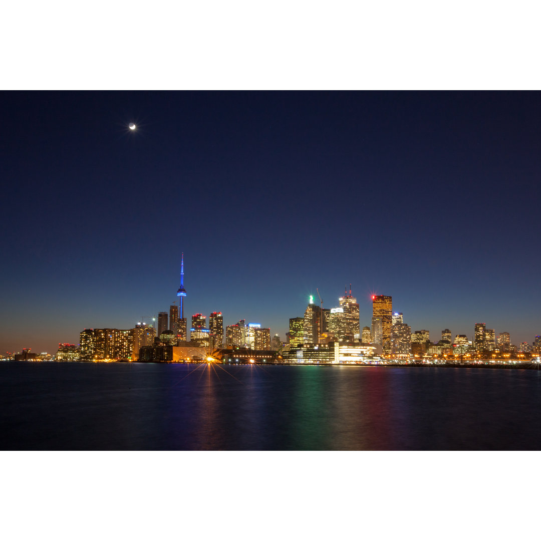 Toronto City Skyline von Ryansalisbury - Leinwandfoto auf Wrapped Canvas