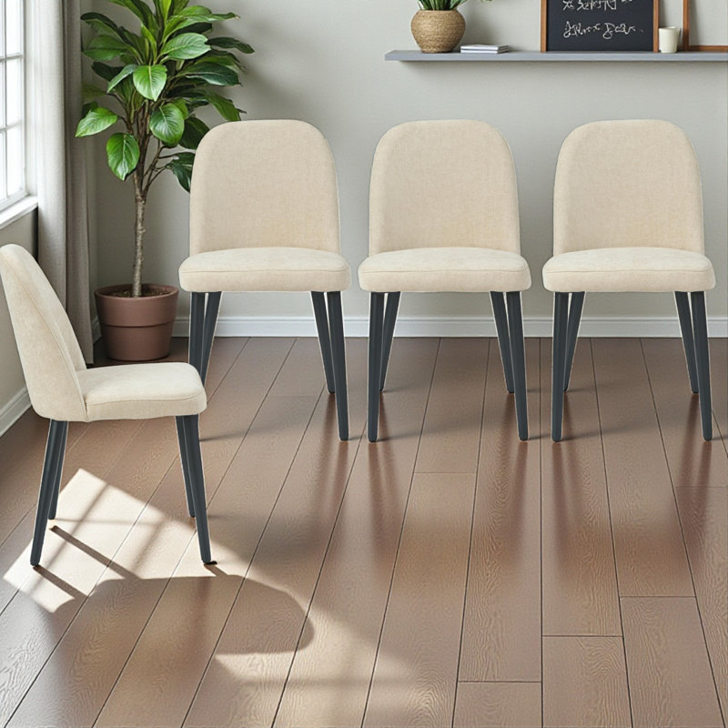 Chaise rembourrée avec pieds en métal, Beige
