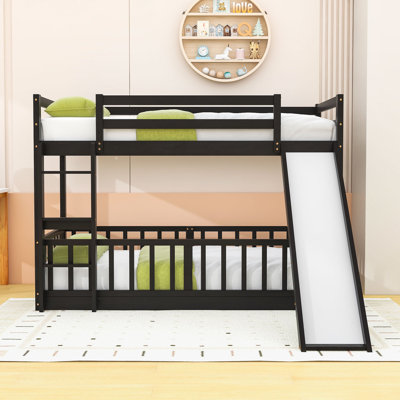 Lit superposé simple au-dessus de simple avec échelle convertible et glissade Versatile