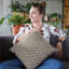 Coussin à pois piqûres-1367993850