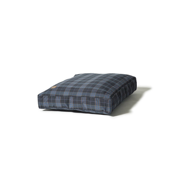 Lumberjack Cotton Pet Bed, Red/Grey, Medium (88 cm W x 67 cm D)