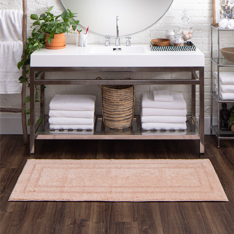 Tapis de bain lavable à la machine Kail, L 27 po x L 45 po, Rosé