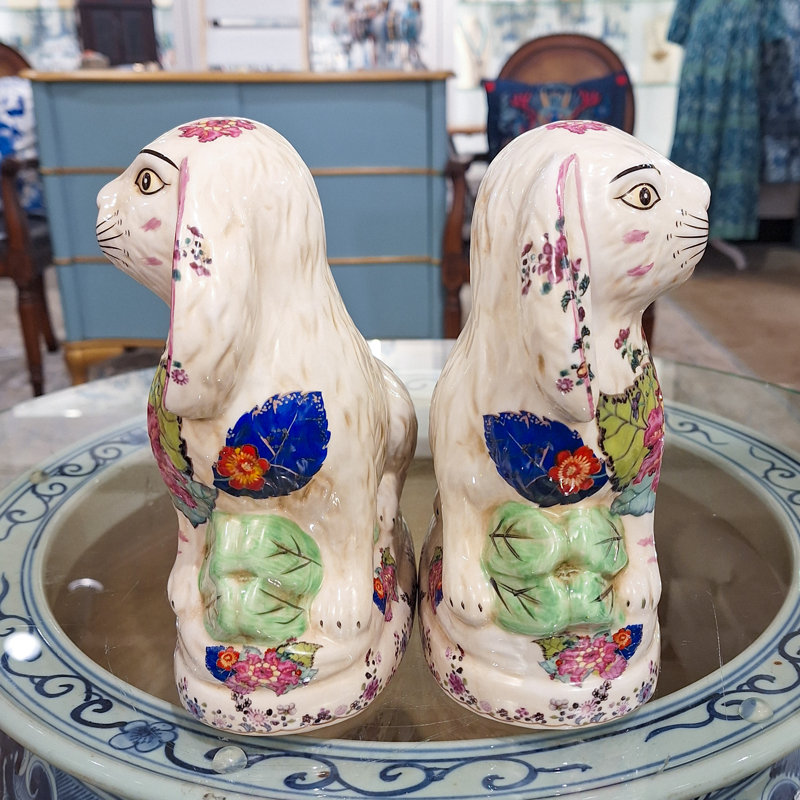 Paire de figurines de feuilles de tabac style Staffordshire