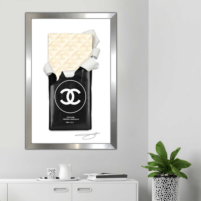Craving Coco (Vertical) par By Jodi - impression, Encadrement argenté, H 27,5 po x l 21,5 po x P 0,75 po