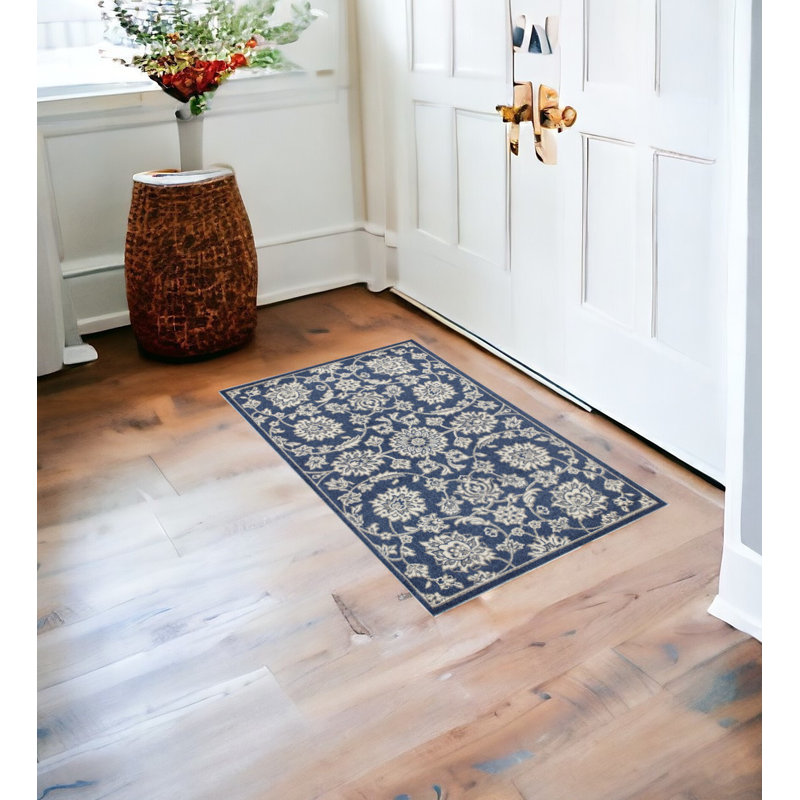 Tapis bleu et ivoire Austina, Rectangle 1 pi 11 po x 3 pi 9 po