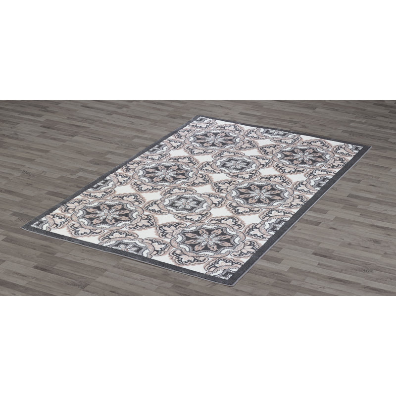 Nadine Indoor Rug, 5' x 8'