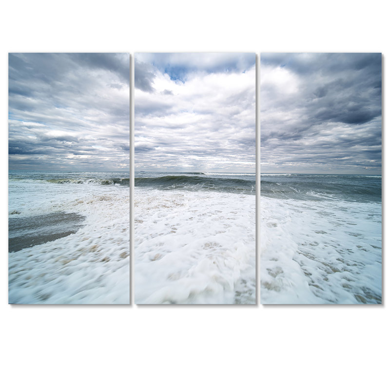 Plage avec sable blanc et ciel nuageux - reproduction d'art sur toile nautique et côtière, H 32 po x l 48 po x P 1 po
