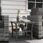 Table basse de patio grise, dessus en verre trempé, rangement, carrée, structure en aluminium, table d'extérieur avec tablette,