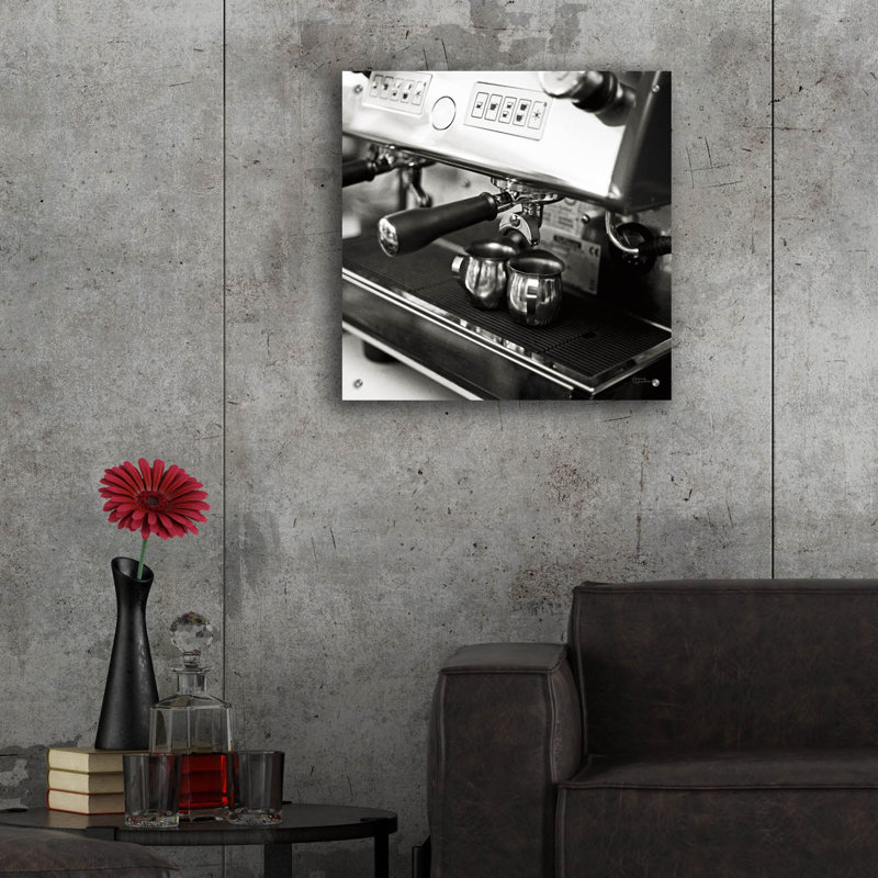 «Coffeehouse 1» par Laura Marshall, art mural en verre acrylique, H 24 po x l 24 po x P 0,2 po