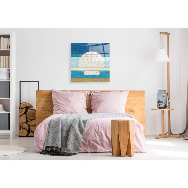 «Beachscape Shell v2» par Michael Mullan, art mural en verre acrylique, H 36 po x l 36 po