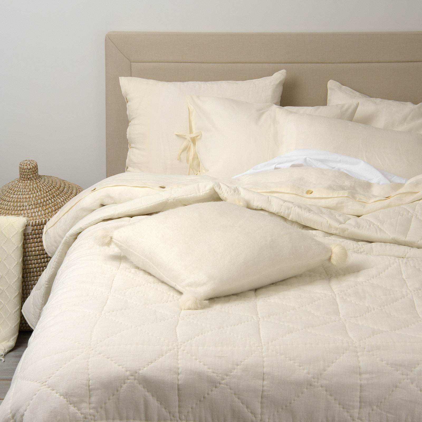 Berenson Linen Quilt Set, King Quilt, Ivory