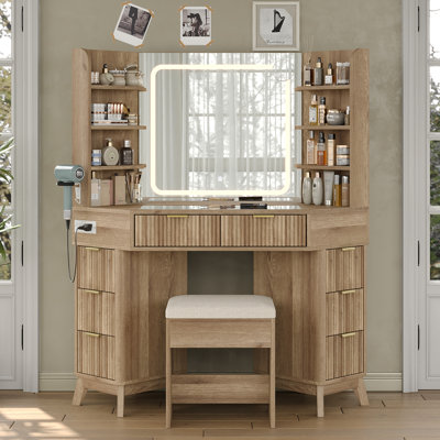 Fauteuil de coin 47 pouces cannelé avec miroir et lumières, meuble-lavabo à 8 tiroirs et 6 tablettes avec station de charge, 3 modes d'éclairage couleur, coiffeuse avec fauteuil 