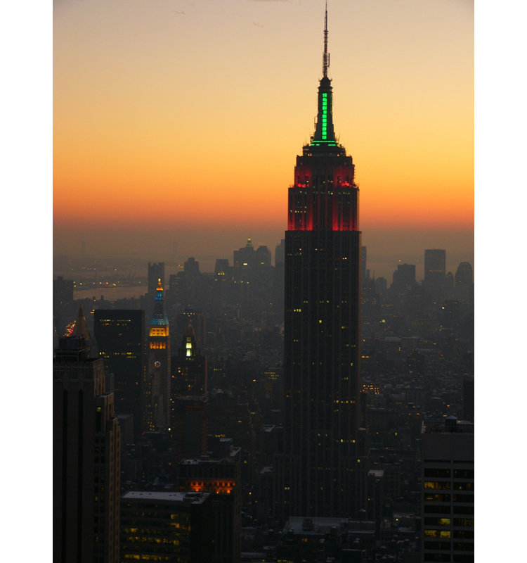 New York City Empire State Building, H 18 po x l 14 po