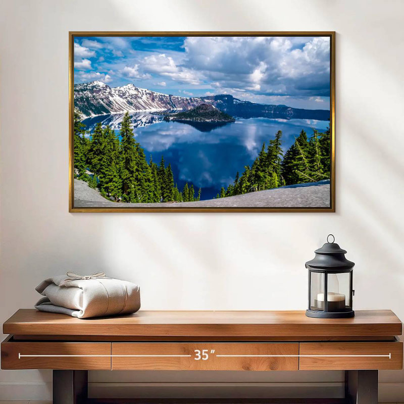 Point de vue du lac Crater, 25 po x 17 po, Cadre flottant doré