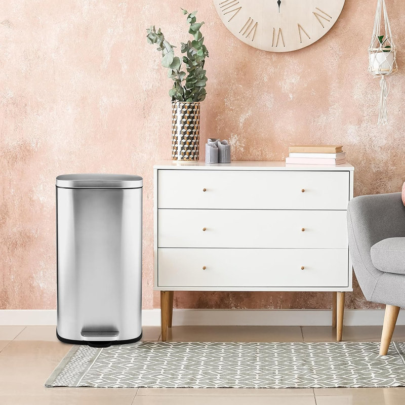 Sadell Stainless Steel Step On Kitchen Trash Can - 8L