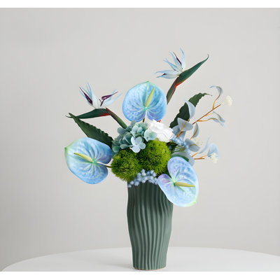 Ornements de fleurs simulées