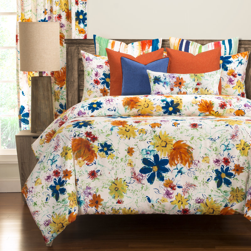 Modern Meadows Farmhouse / Country Floral Duvet Cover & Insert, California King