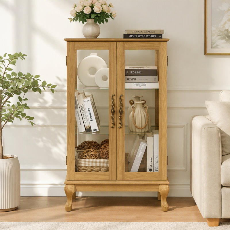 Élégante vitrine en chêne clair avec portes en verre trempé, éclairage DEL, dossier en miroir et tablettes réglables pour la maison et le bureau