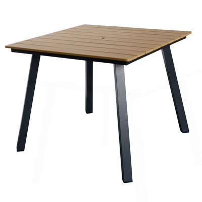 Table de salle à manger carrée pour patio avec trou pour parasol, plateau en bois-plastique composite à structure en fer robuste, table intérieure d'extérieur résistante aux intempéries pour le jardin, le balcon et la cour