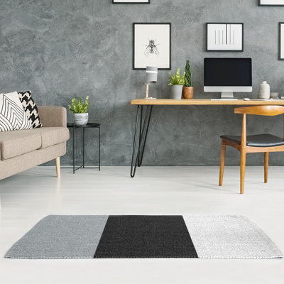 Tapis à rayures en poly-noir oakland