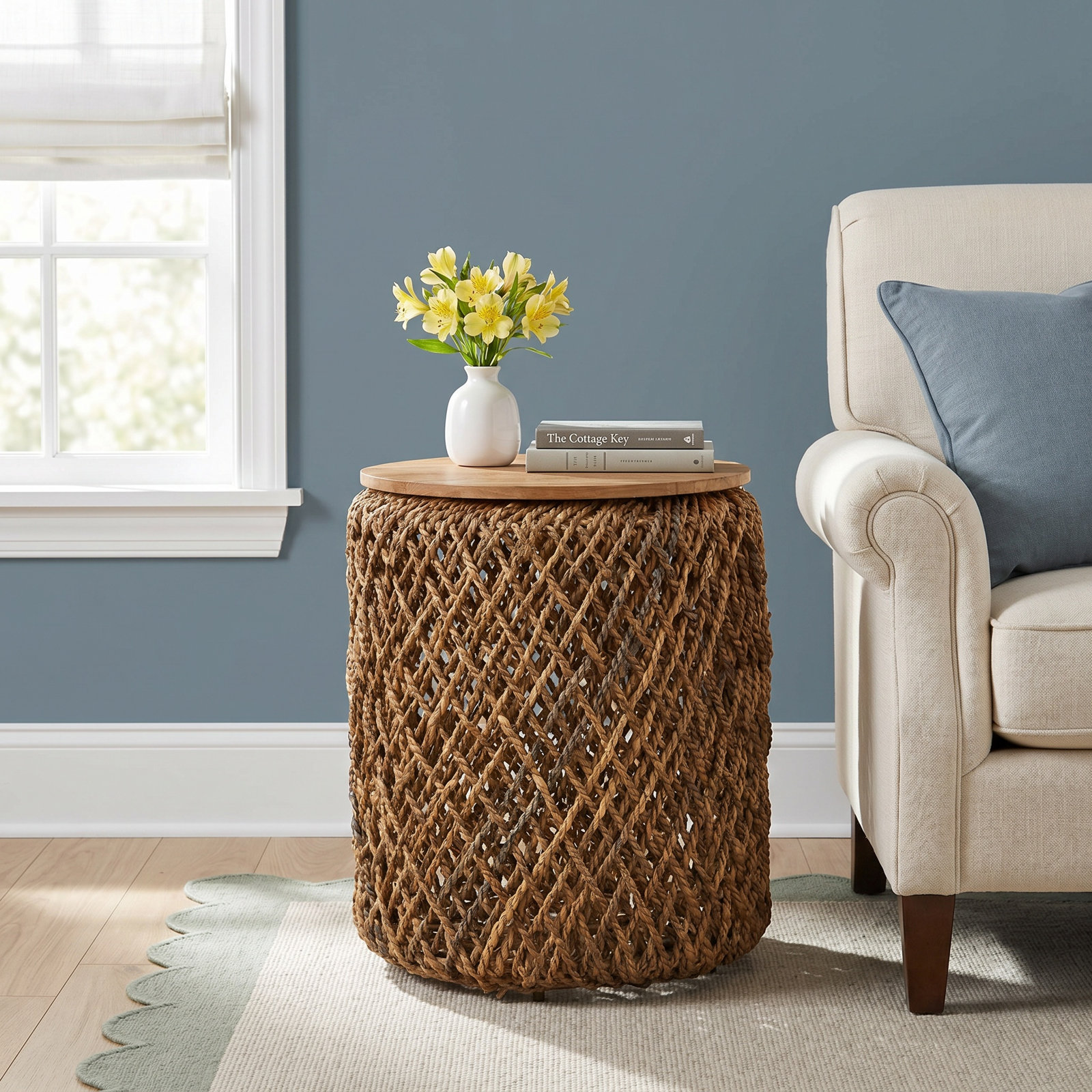 Lycus End Table, 17.72" H x 14.98" W x 14.98" D