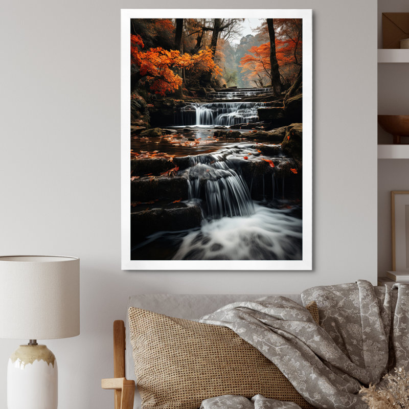 «Waterfall Dancing Cascades I» - art mural cascade, H 40 po x l 30 po x P 1,5 po, Cadre simple blanc