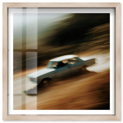 «Motion Blur Classic II Shadowbox Print Cars» par Notoriart, cadre blond, 24 x 24
