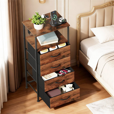 Table de chevet avec station de charge, table de chevet haute avec ports et prises USB, 4 tiroirs de rangement en tissu, table de chevet pour petite commode