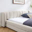 Structure de lit en chenille avec tissu épais-646489217