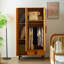 Garde-robe simple et créative en bois massif