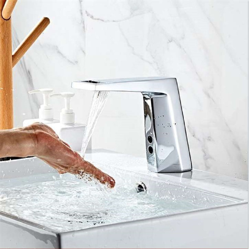 Robinet de salle de bain sans contact avec capteur de mouvement pour toilettes commerciales
