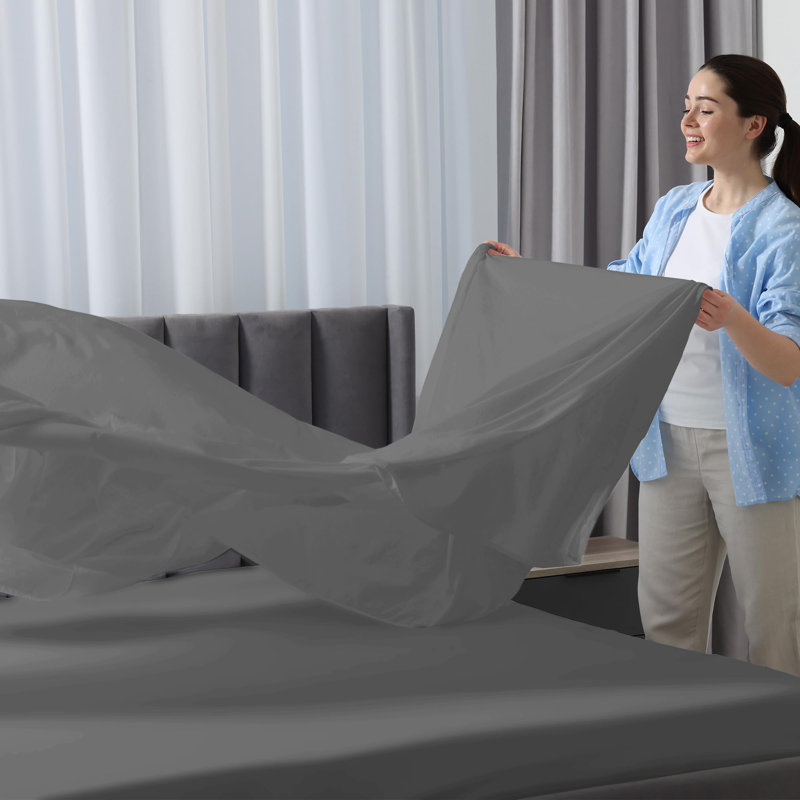 Royale Linens | Ultra Soft Brushed Microfiber Flat Sheets Only | Wrinkle Free & Stain Resistant | Hotel Quality Top Sheet for Bed